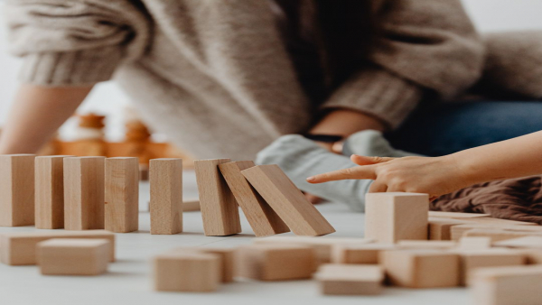 ブランクOK！子育て中でも働きやすい介護施設の求人探しのコツ